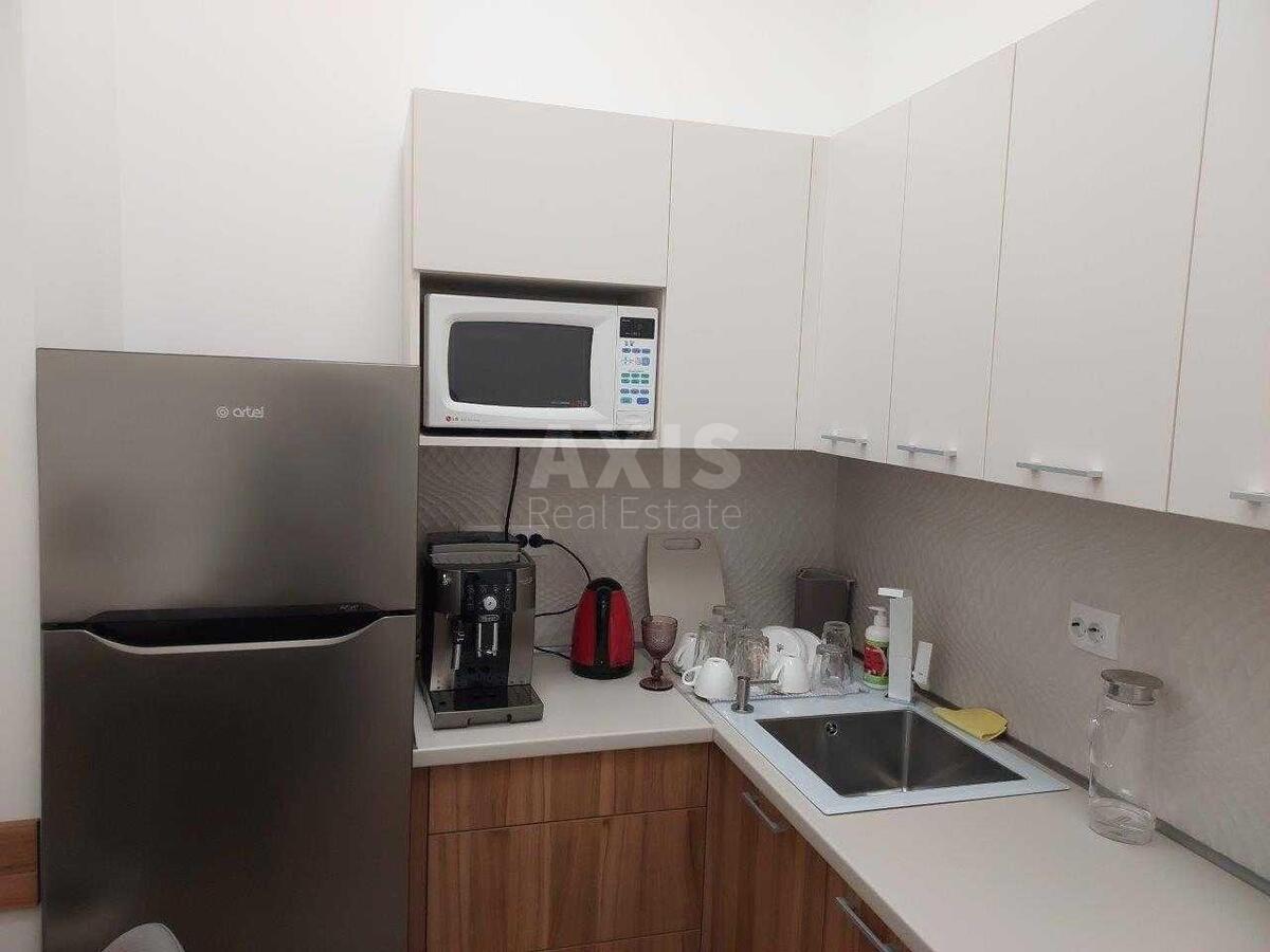 Office vul. Kostjantynivs'ka 75, 55m28