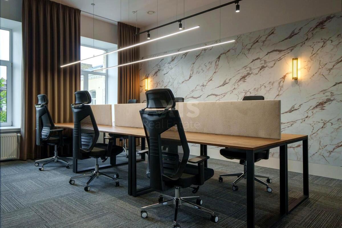 Office vul. Myhajlivs'ka 15, 355m2