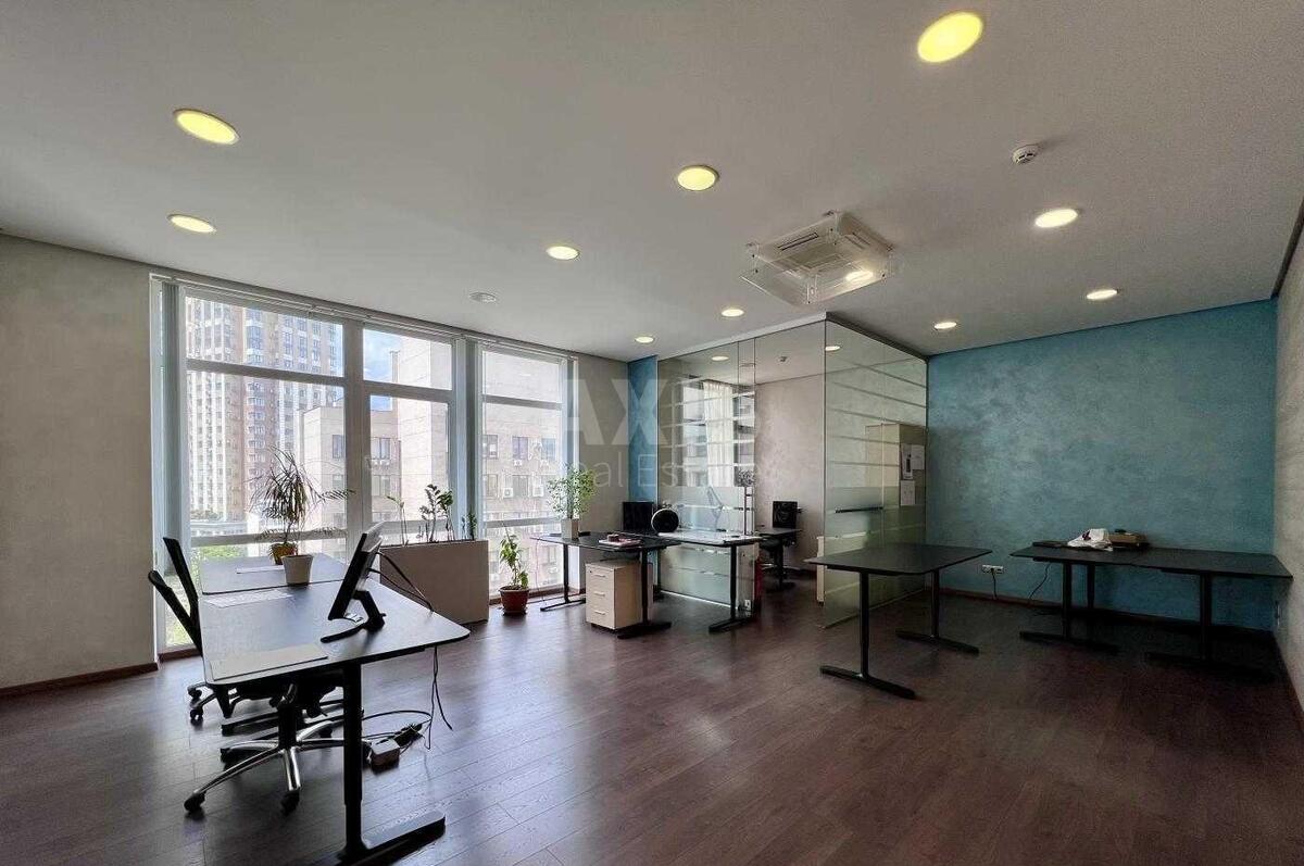 Офис ул. Антоновича 33В, 266м20
