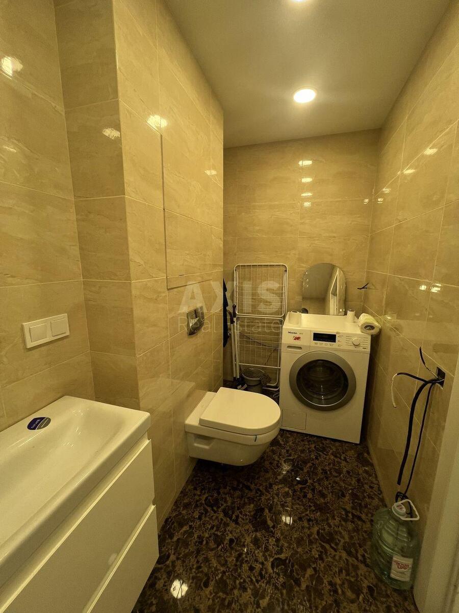 Office bul. Lesi Ukrai'nky 28, 96m28