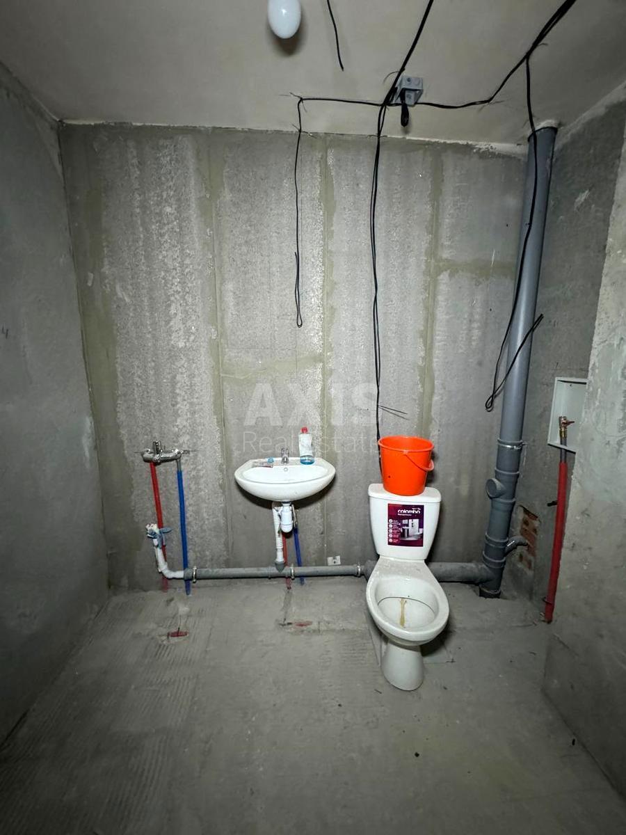 Об'єкт торгівлі вул. Русової Софії 7А, 42м2610085