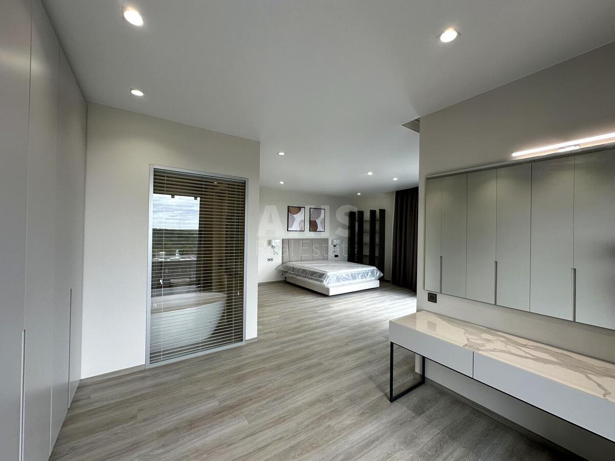 4k apartment vul. Antonovycha 118610310