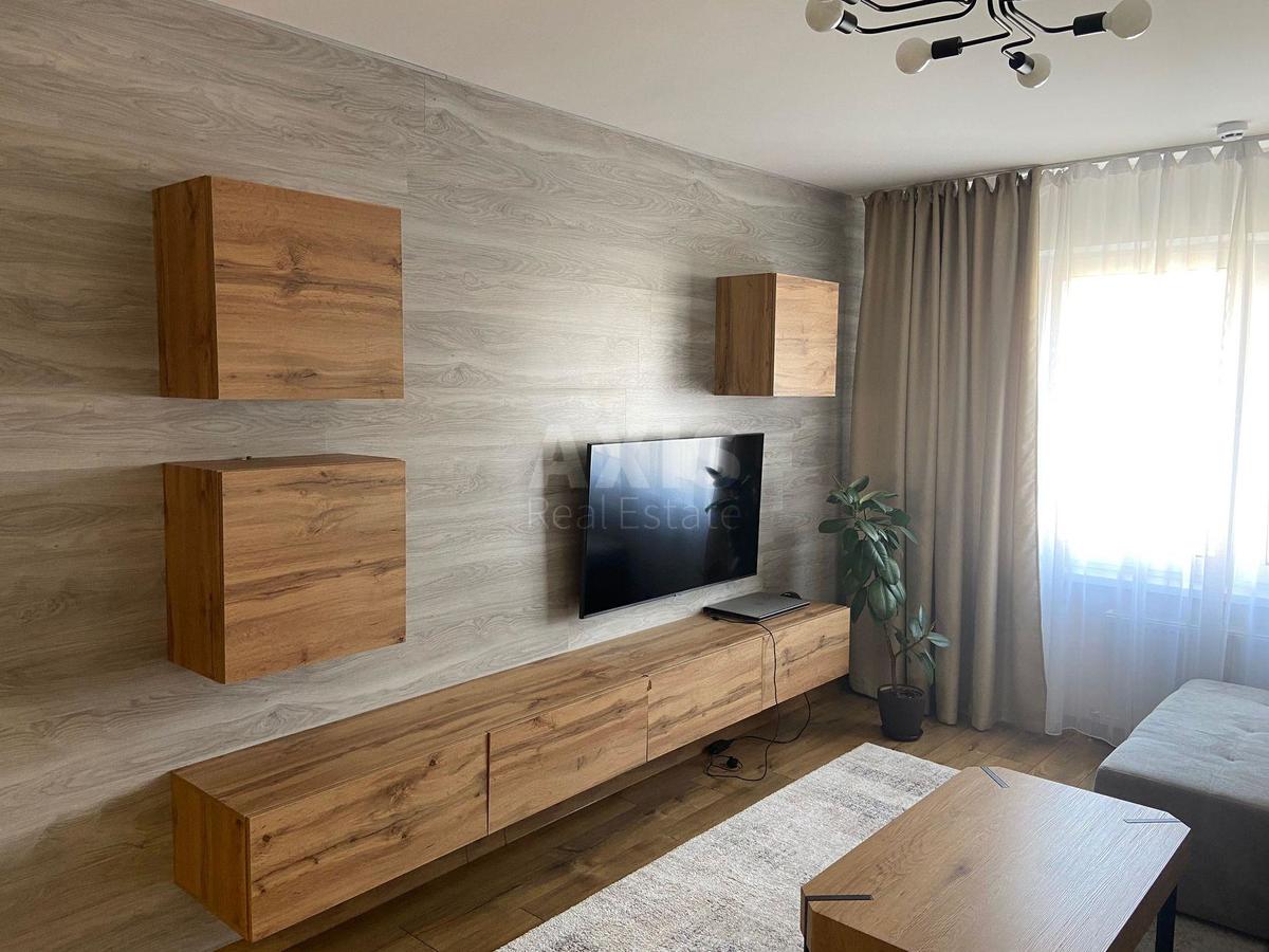 2k apartment vul. Rusovoi' Sofii' 7А1