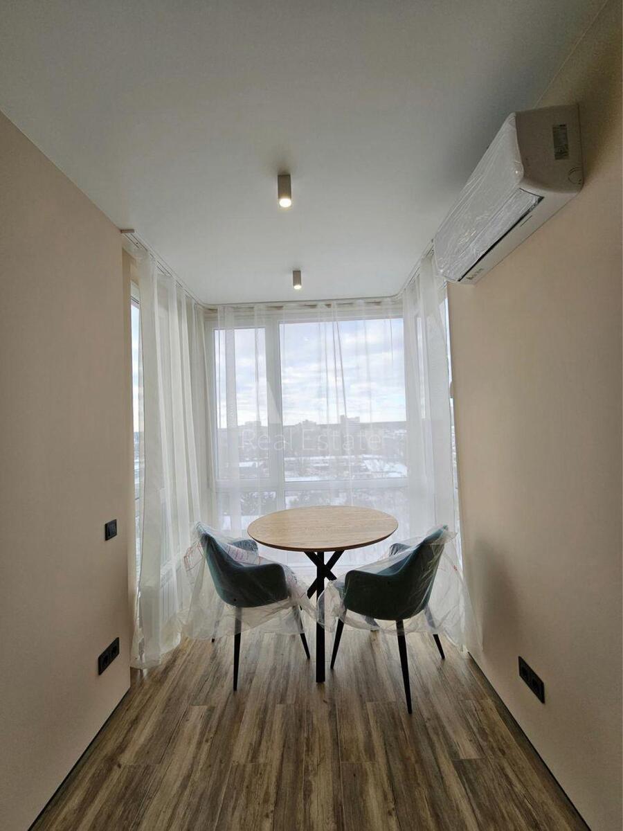 2k apartment vul. Bulahovs'kogo Akademika 22