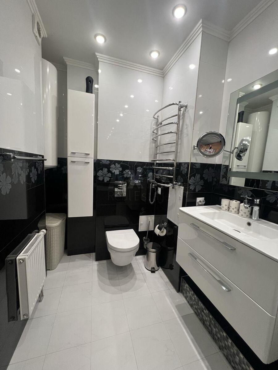 2k apartment vul. Lobanovs'kogo 150574047