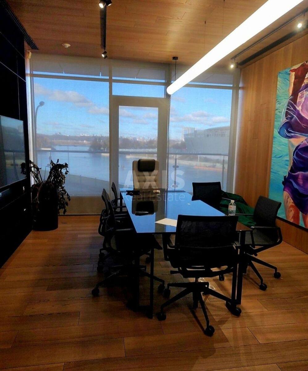 Office nab. Dniprovs'ka 14, 245m261987