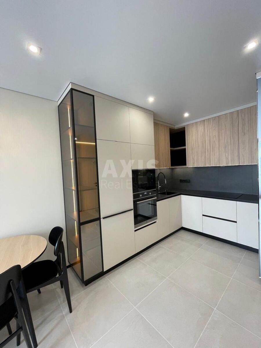 2k apartment nab. Dniprovs'ka 15Д