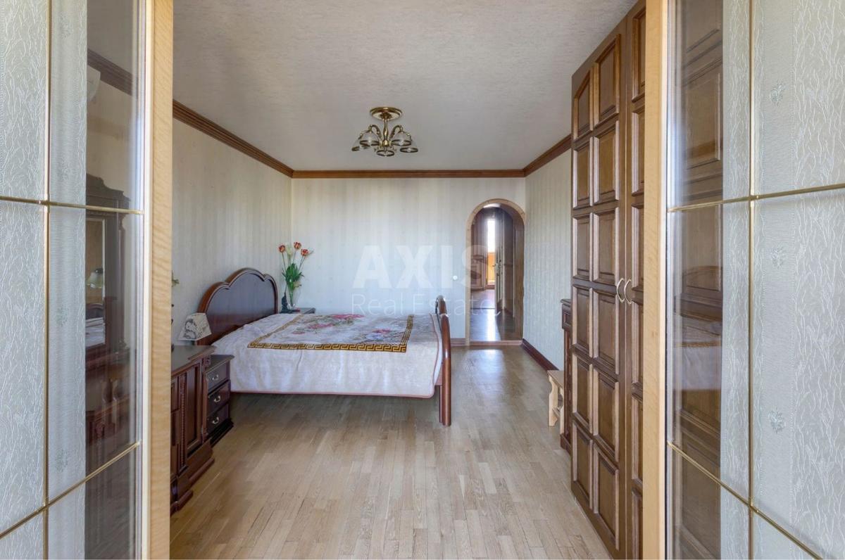 4k apartment vul. Dragomanova 172