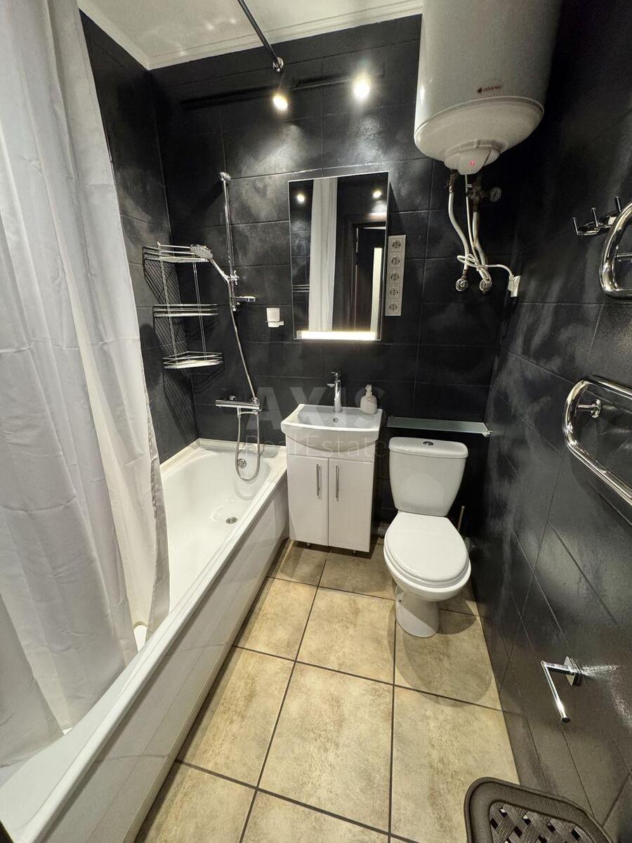 1k apartment vul. Krushel'nyc'koi' Solomii' 1111