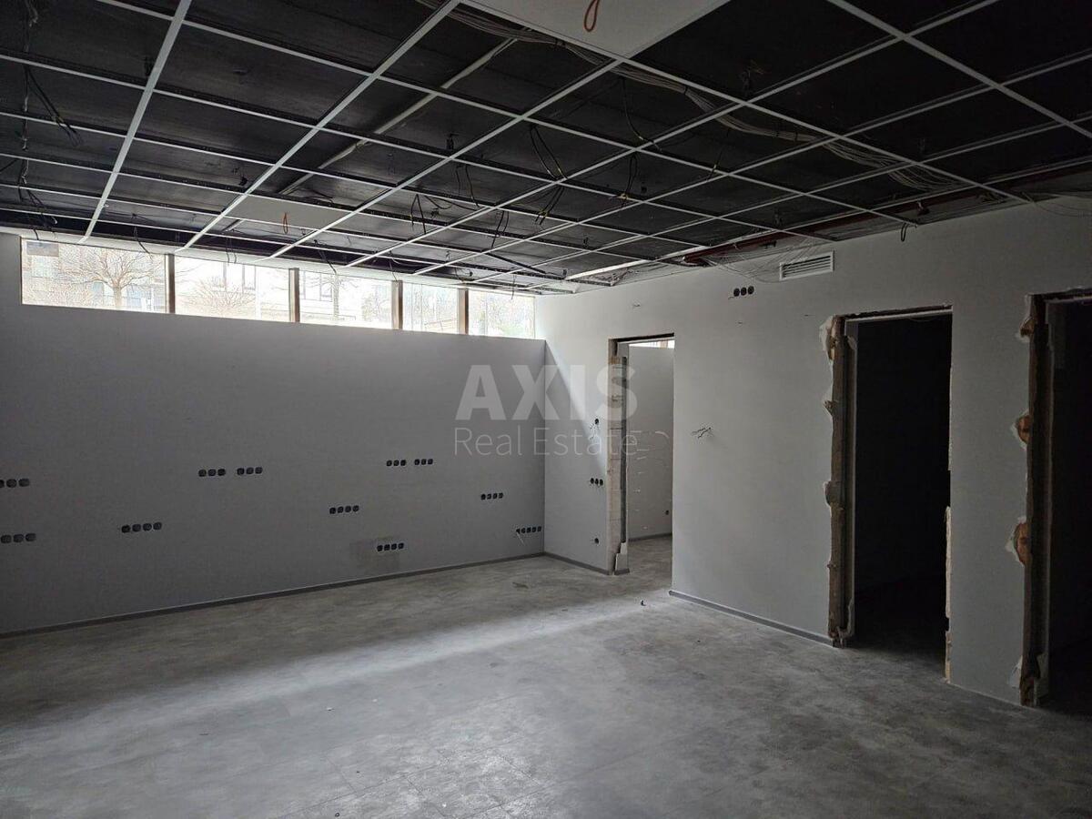 Service object vul. Saperne Pole 5, 80m2631372