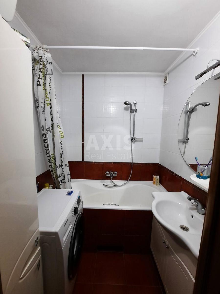 3k apartment vul. Bal'zaka Onore de 84А6
