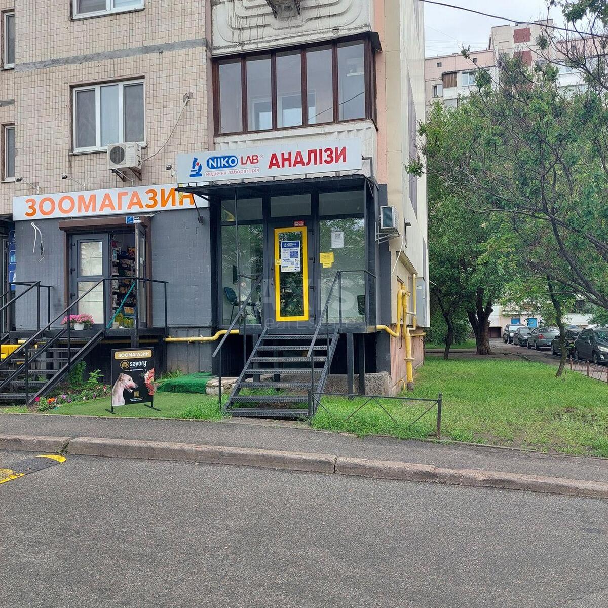 Объект торговли ул. Елены Пчилки 2А, 65м2