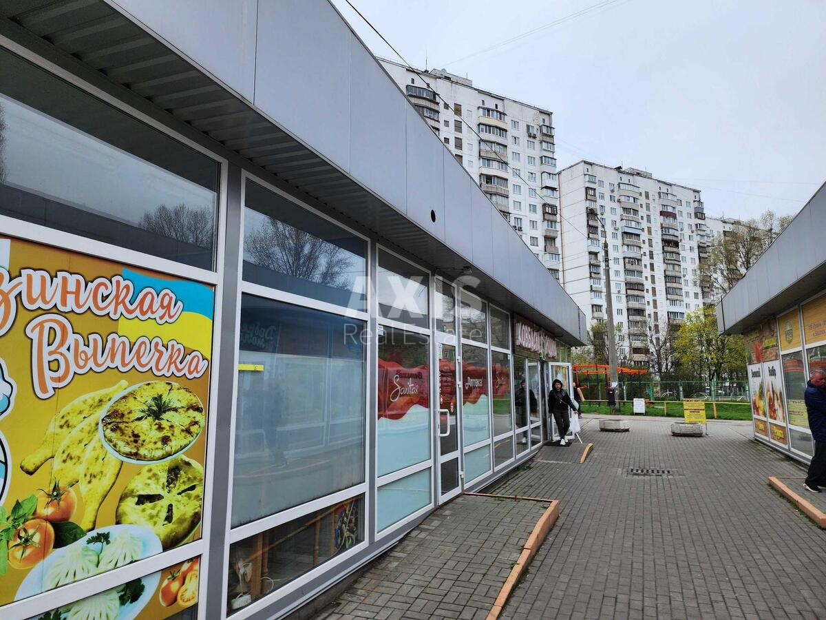 Об'єкт торгівлі бул. Перова 40, 96м2