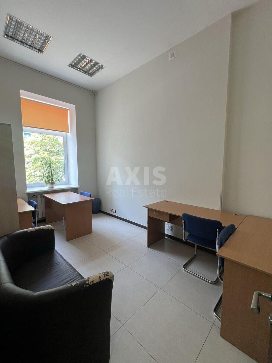 Office vul. Rustaveli Shota 1, 100m20