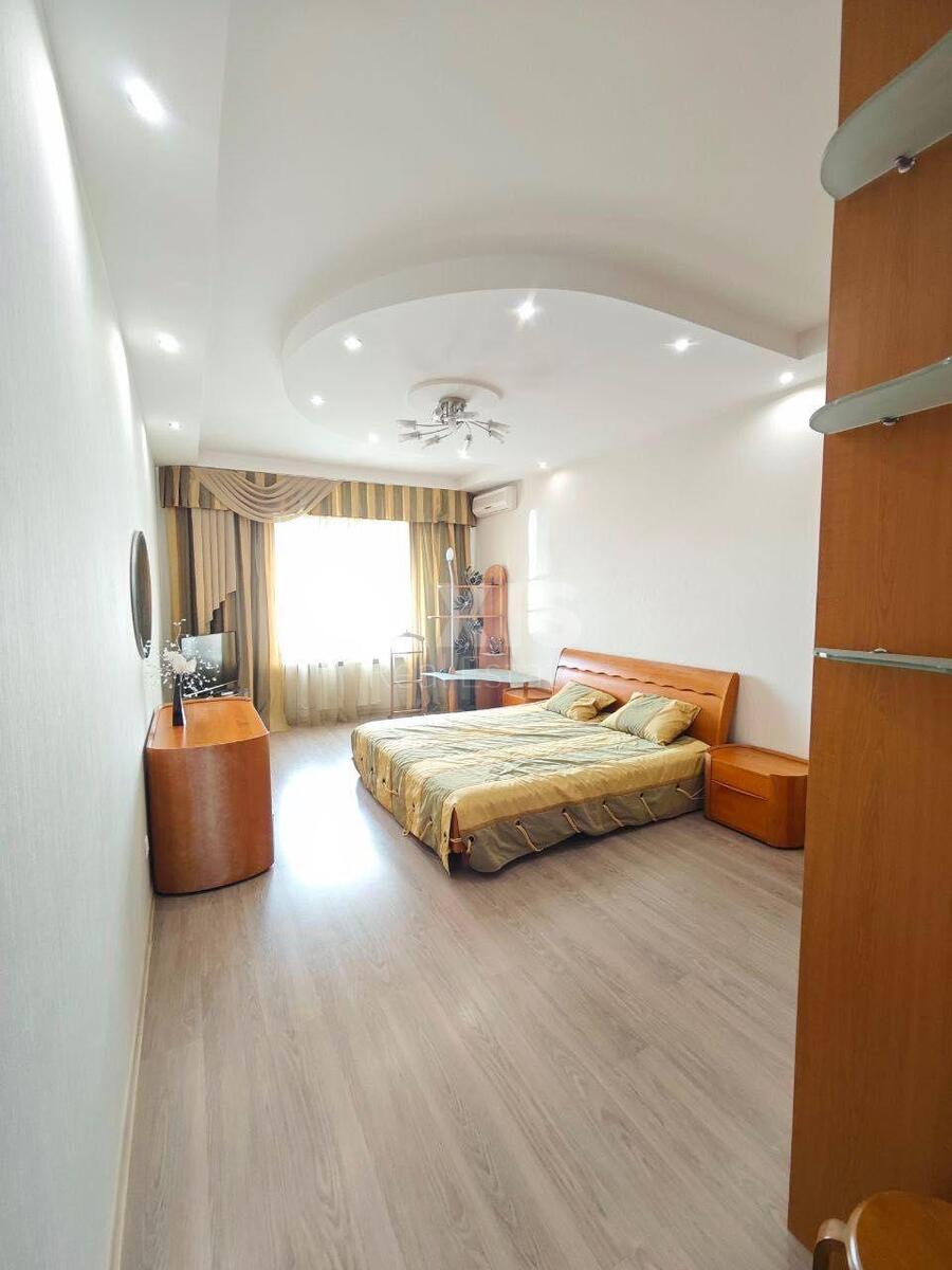 4k apartment vul. Dragomyrova Myhajla 18598870