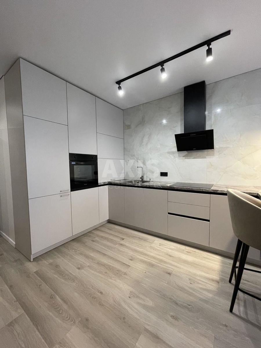 2k apartment vul. Antonovycha 109