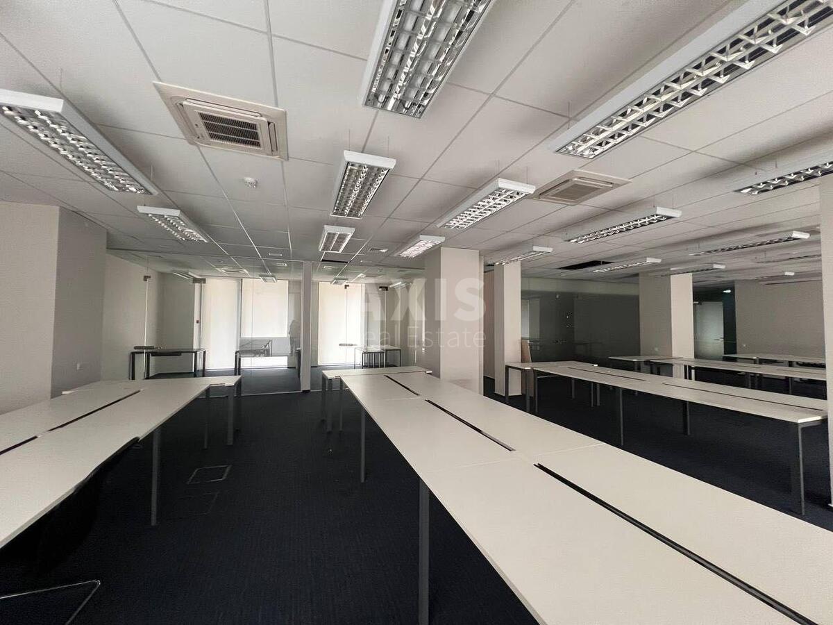Office vul. Antonovycha 118, 242m2570372