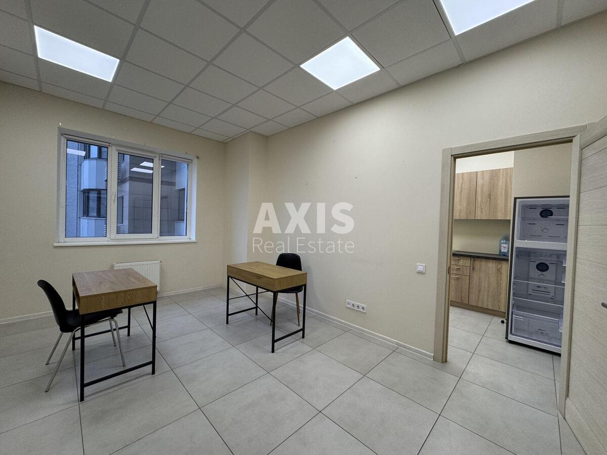 Office vul. Dragomyrova Myhajla 2А, 165m2549964