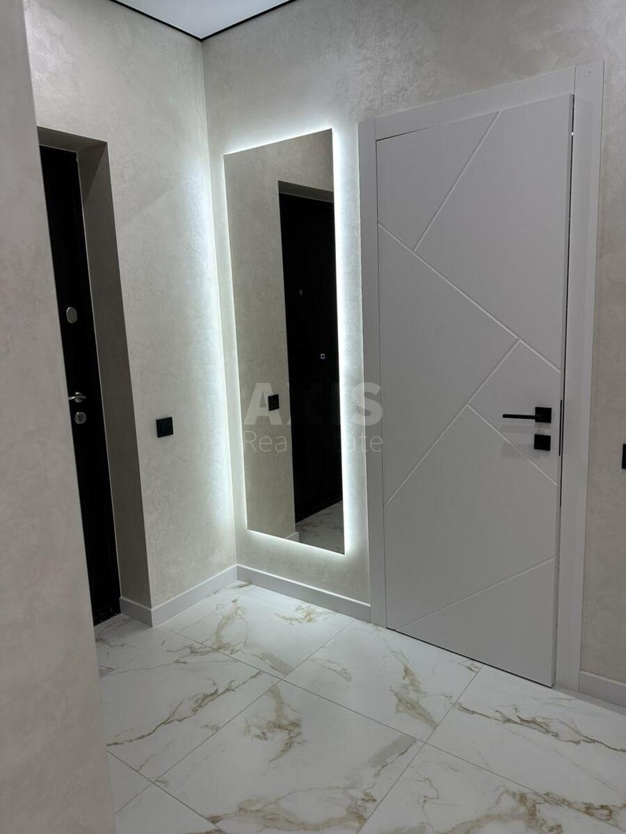 1k apartment vul. Rodyny Kristeriv 165648210