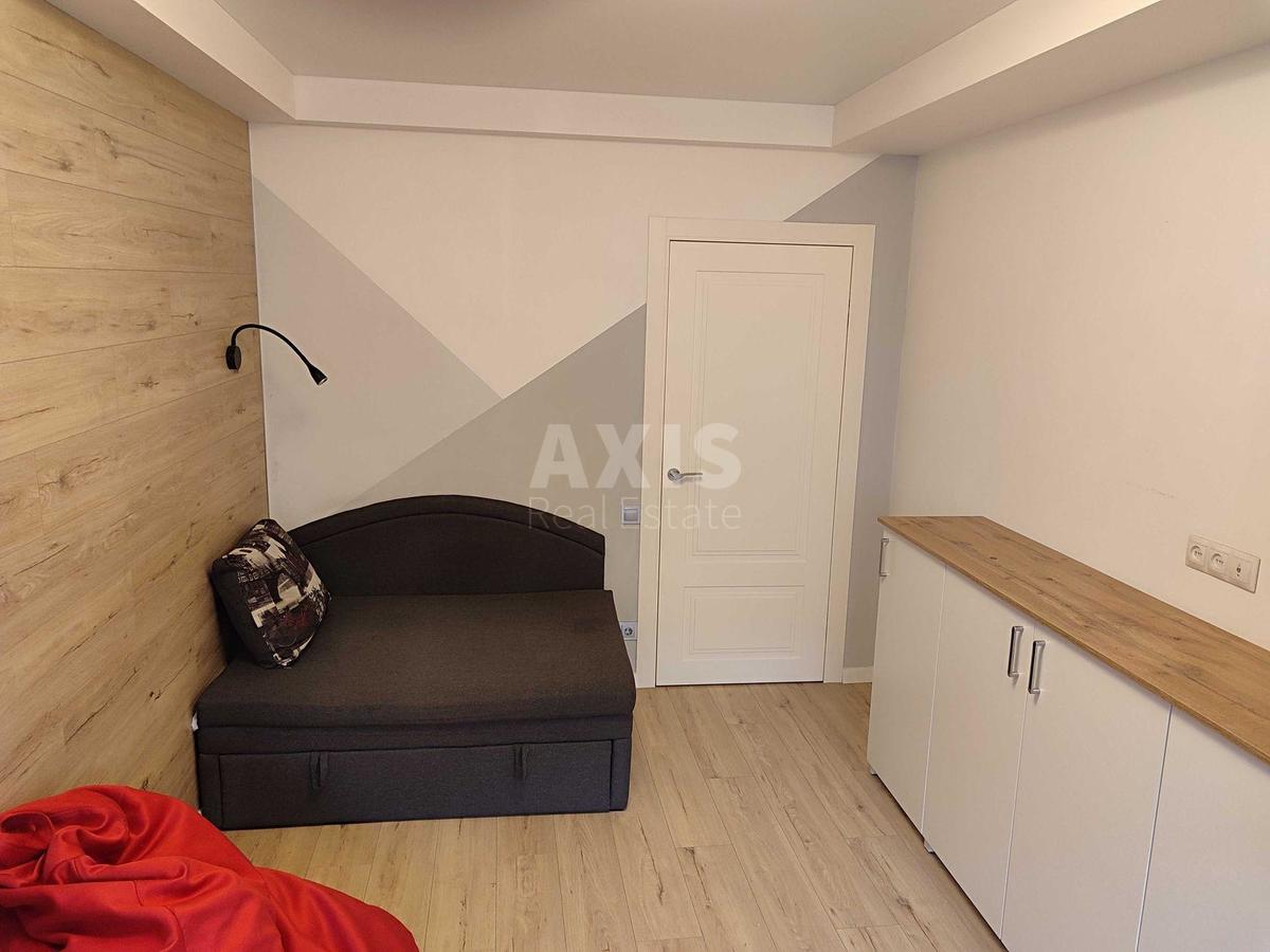3k apartment vul. Entuziastiv 5/17