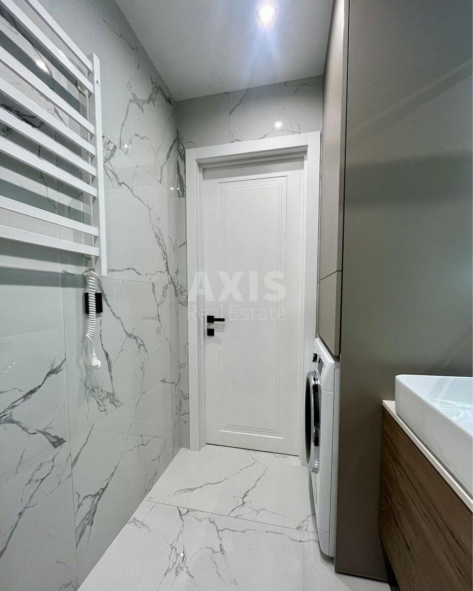 2k apartment vul. Radystiv 3210
