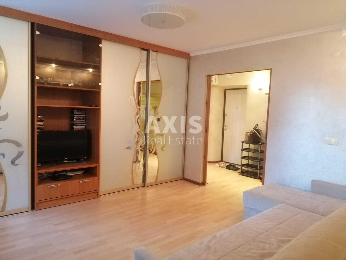 2k apartment vul. Mel'nykova 71601822