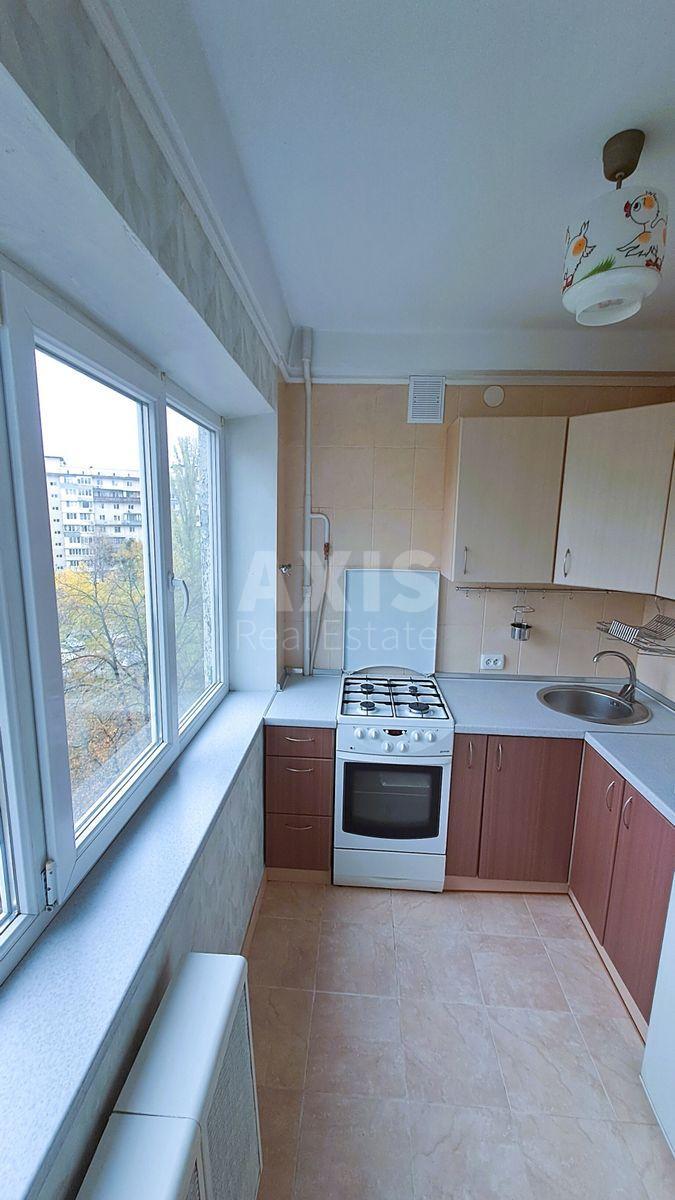 1k apartment vul. Bratyslavs'ka 30