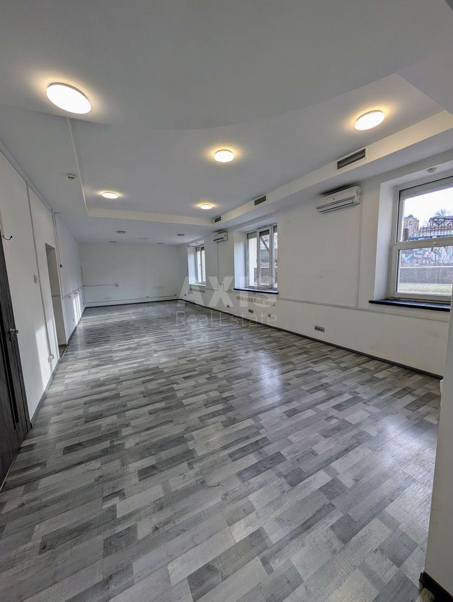 Office vul. Observatorna 10, 196m22