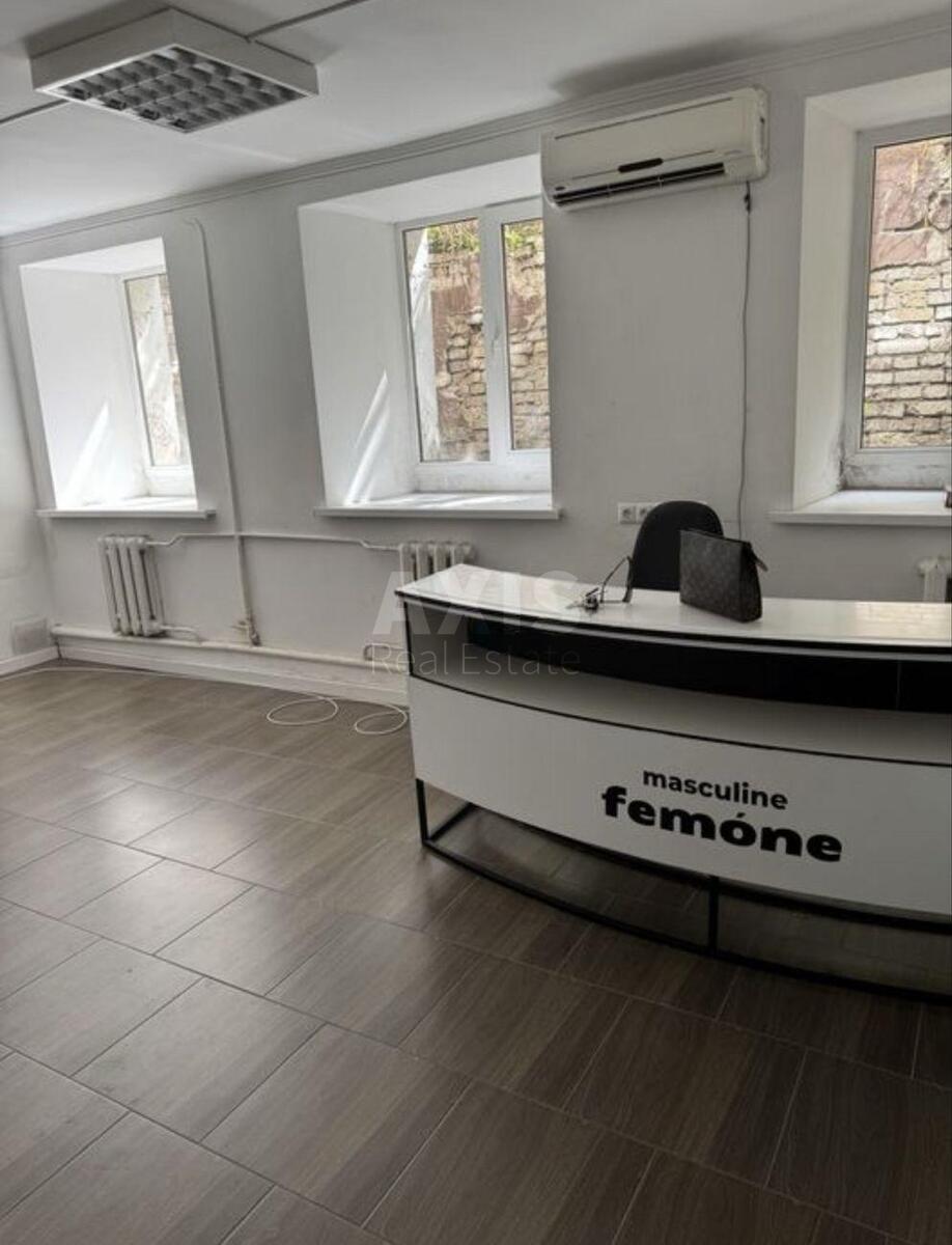 Office prov. Ryl's'kyj 3, 70m2