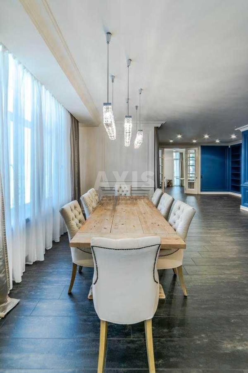 5k apartment vul. Dragomyrova Myhajla 184
