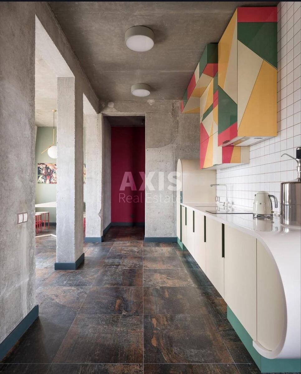 Office vul. Jevgena Konoval'cja 36, 264m27