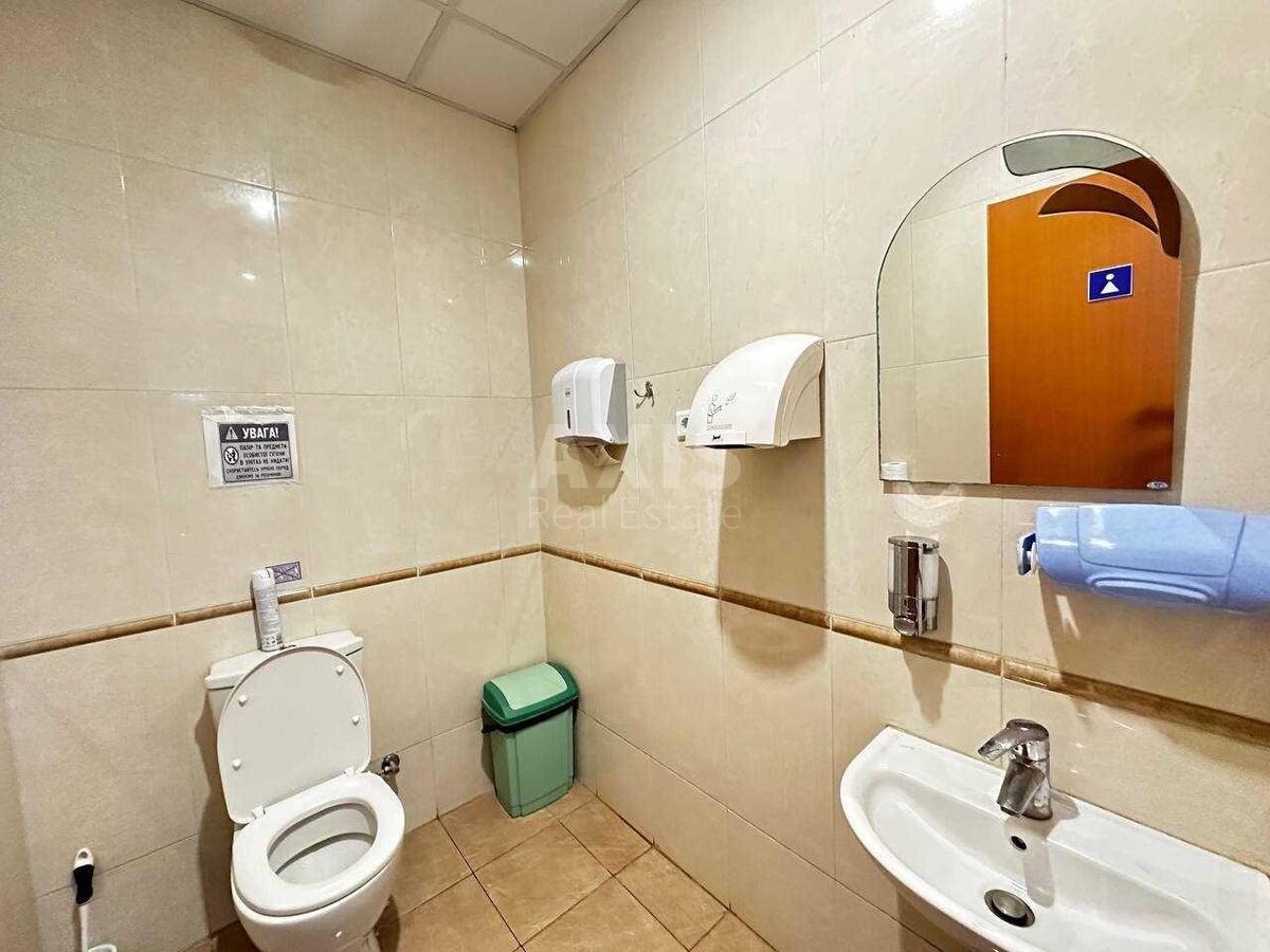 Office vul. Strutyns'kogo Sergija 8, 708m26258514