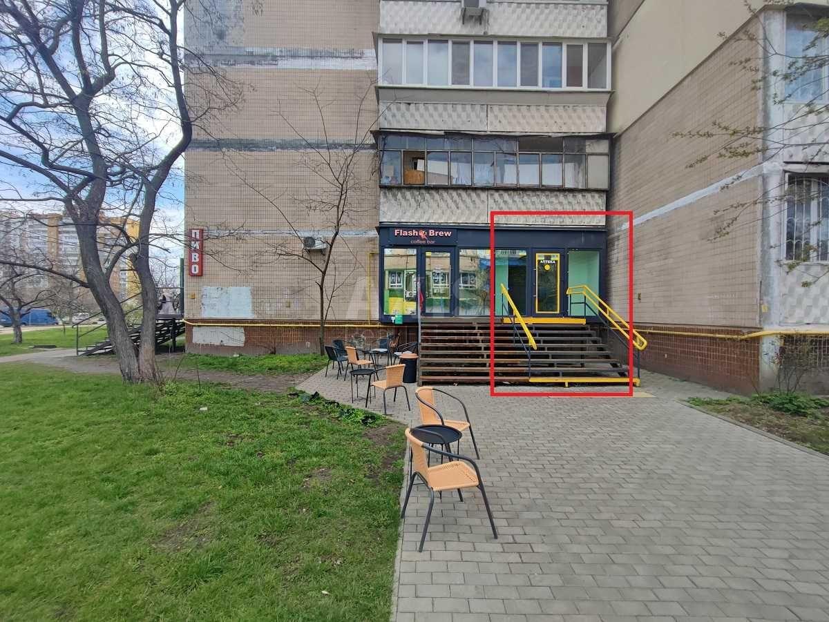 Объект торговли ул. Сержа Лифаря 1, 65м20