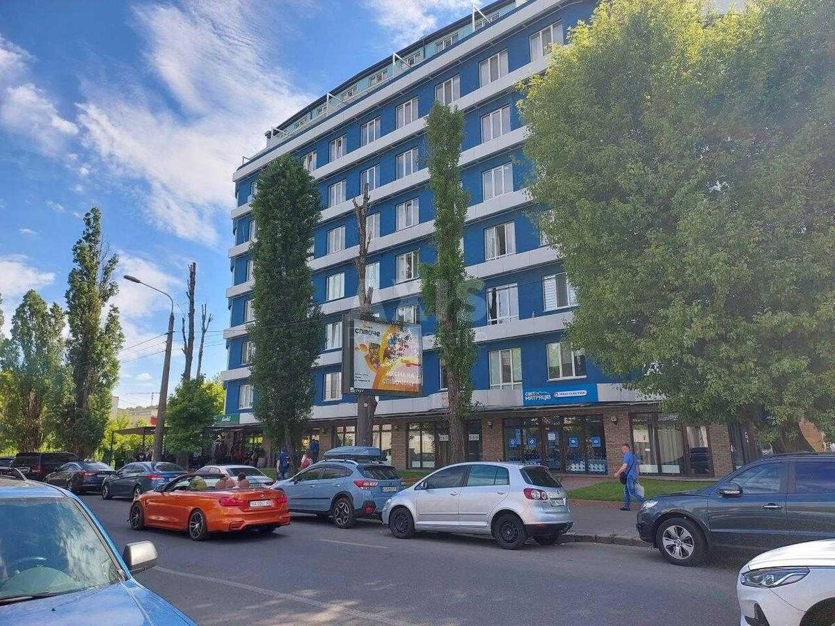 Office vul. Kostjantynivs'ka 75, 218m2
