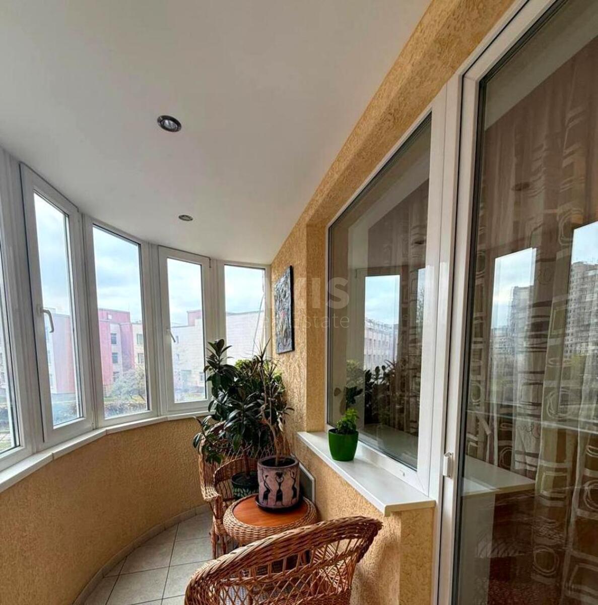 1k apartment vul. Ahmatovoi' Anny 136224311