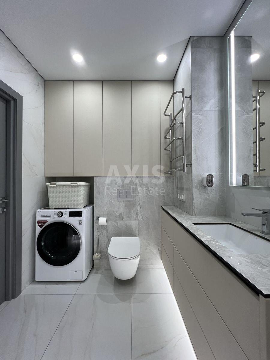 2k apartment vul. Revuc'kogo 404