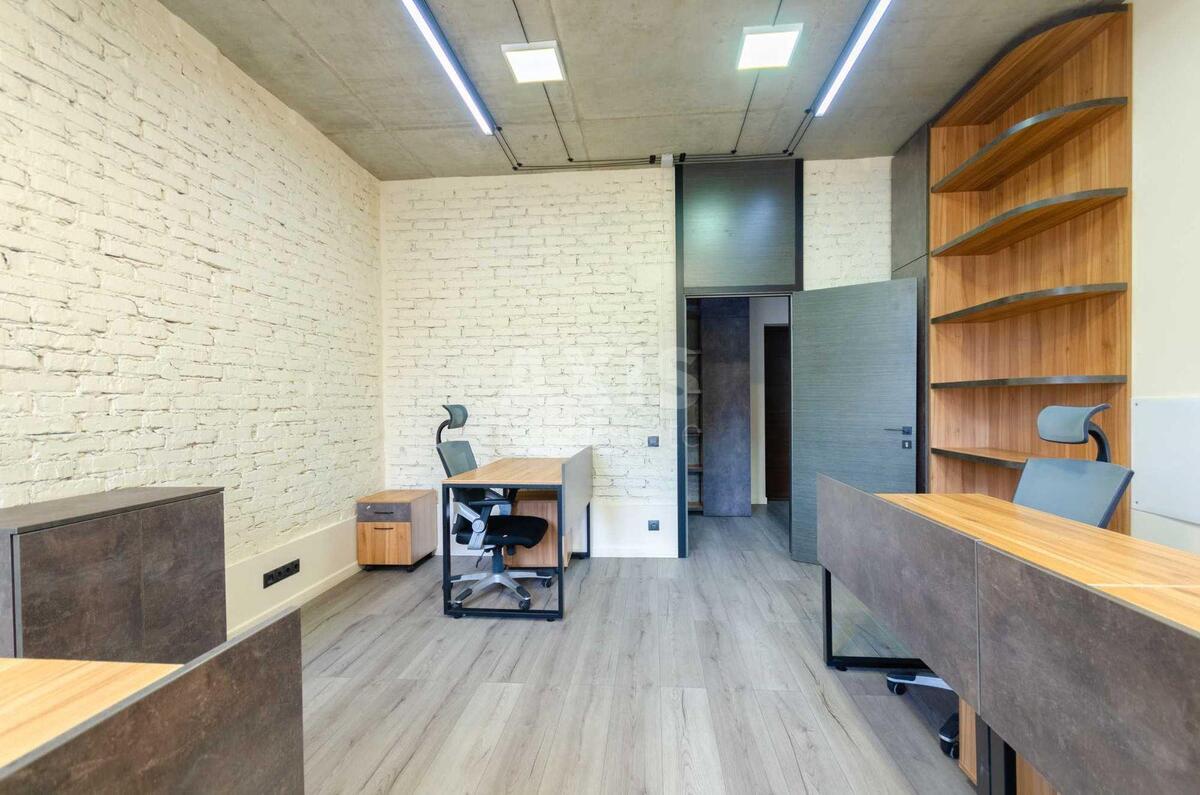 Office vul. Kudri Ivana 26, 92m2634472