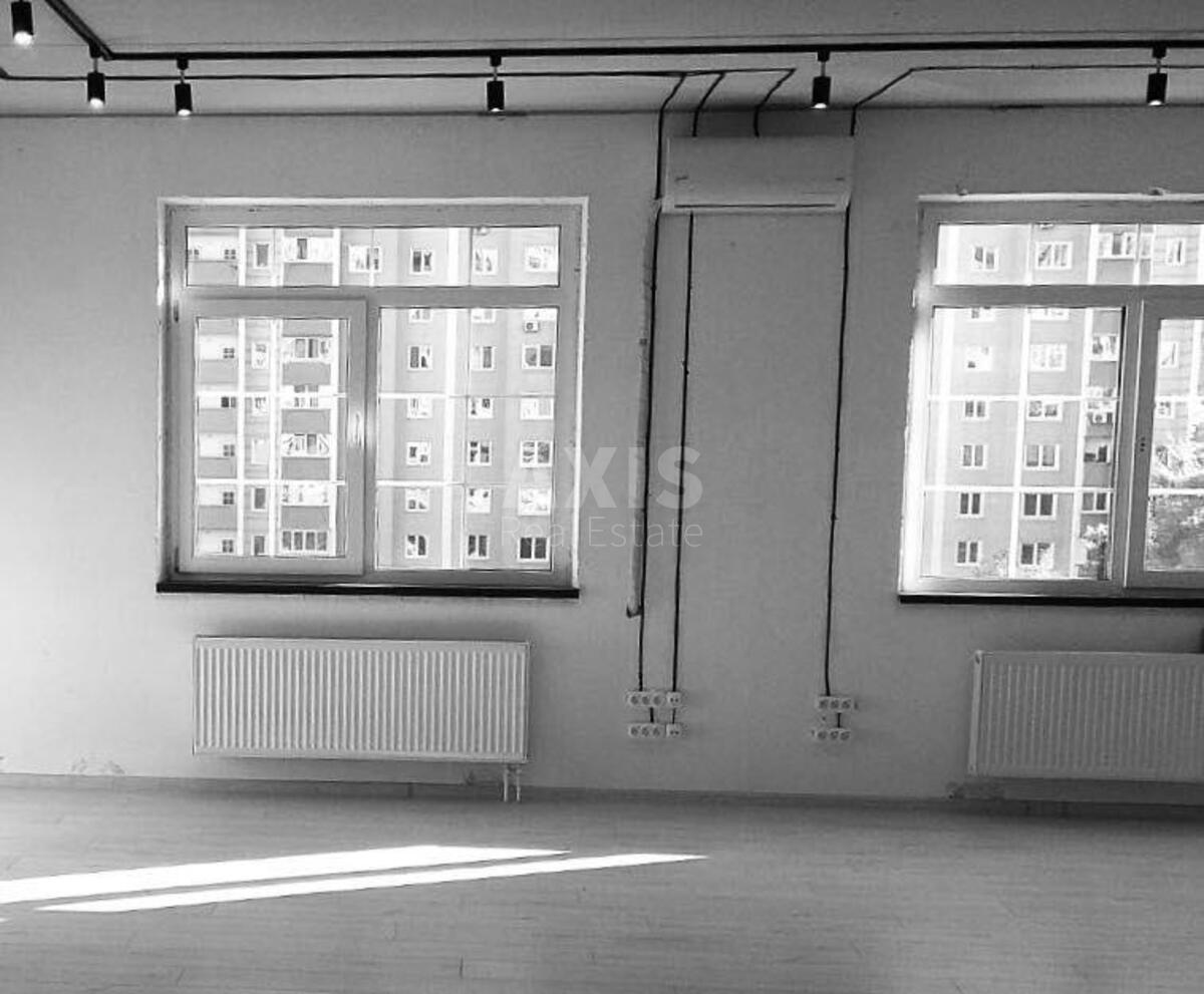 Office vul. Myhajla Maksymovycha 24, 80m22