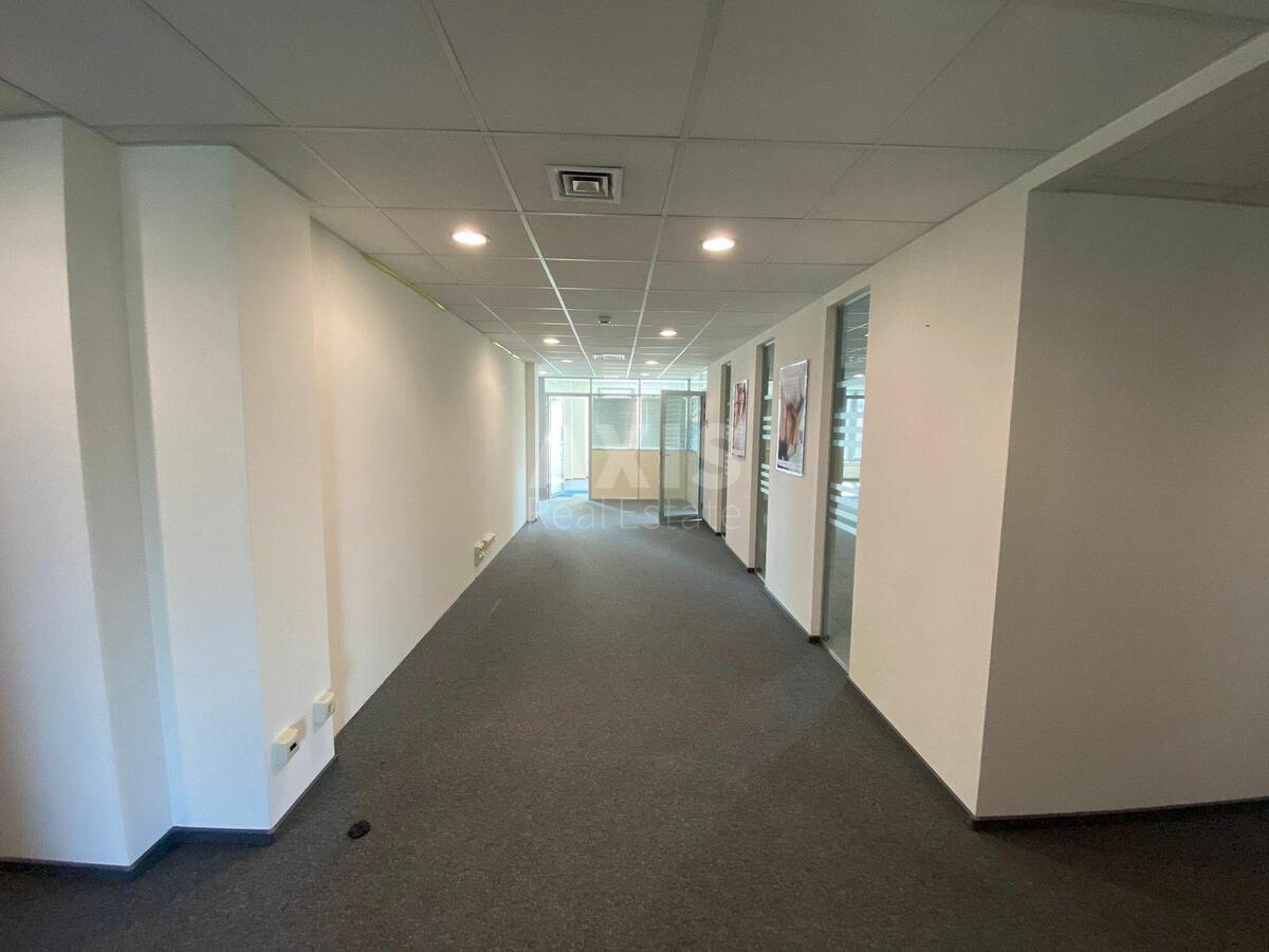 Office vul. Degtjarivs'ka 27Т, 700m22