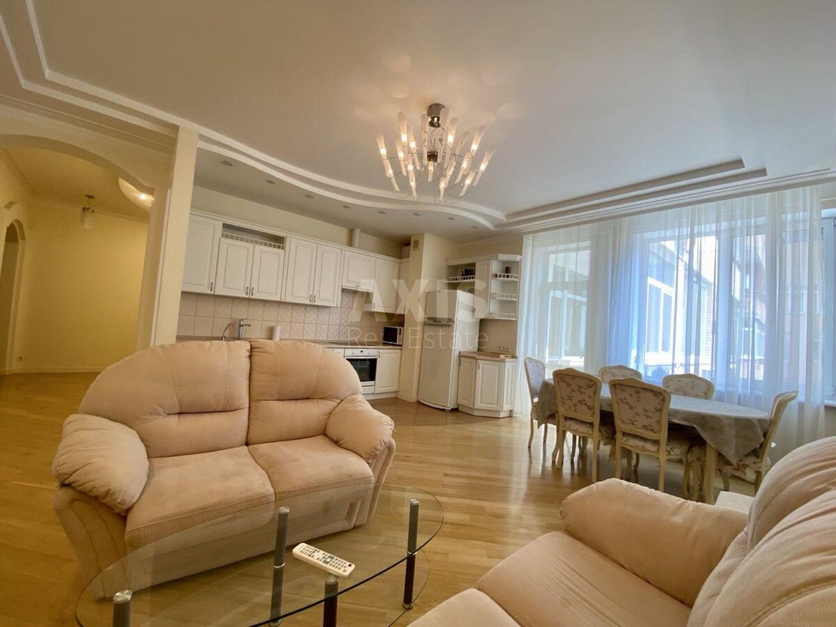 3k apartment vul. Pavlivs'ka 172