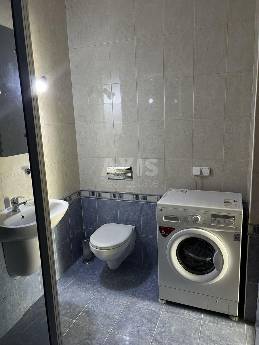 2k apartment vul. Volodymyra Sal's'kogo 54