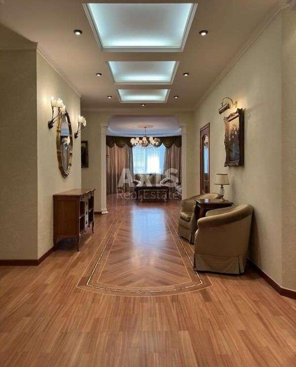 4k apartment vul. Staronavodnyc'ka 13