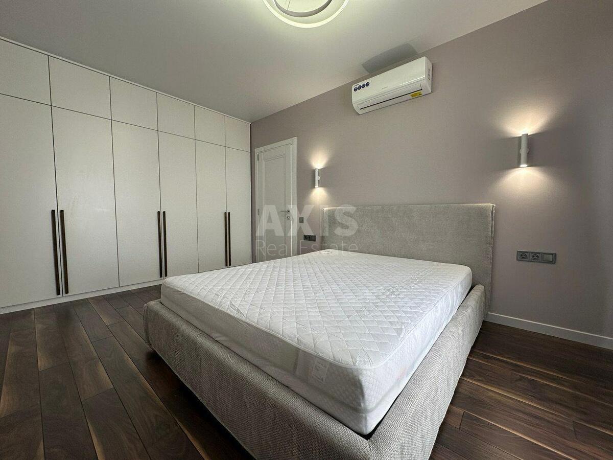 2k apartment vul. Lypkivs'kogo Vasylja Mytropolyta 16В5