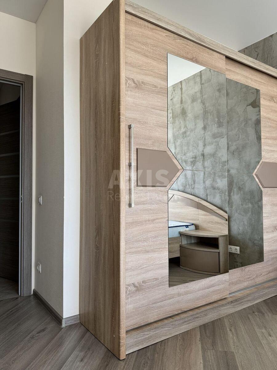 1k apartment vul. Lypkivs'kogo Vasylja Mytropolyta 16Г6