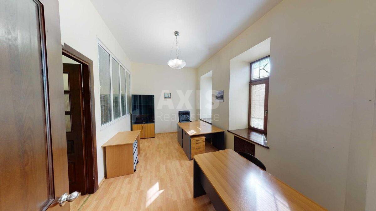 Office vul. Saksagans'kogo 58, 133m20