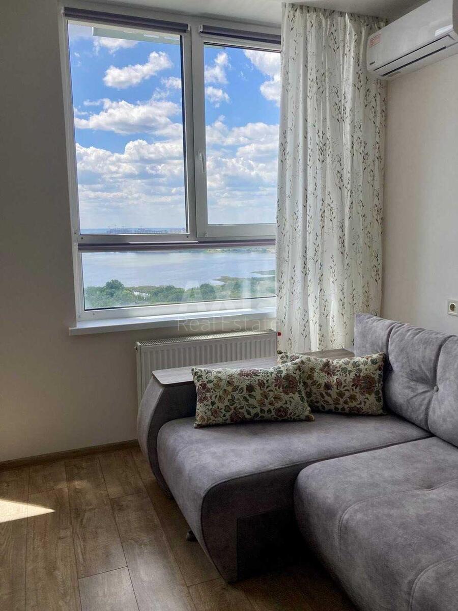 1k apartment pr-t Bazhana Mykoly 175