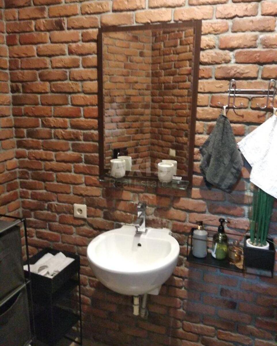 Office vul. Malopidval'na 12, 80m29