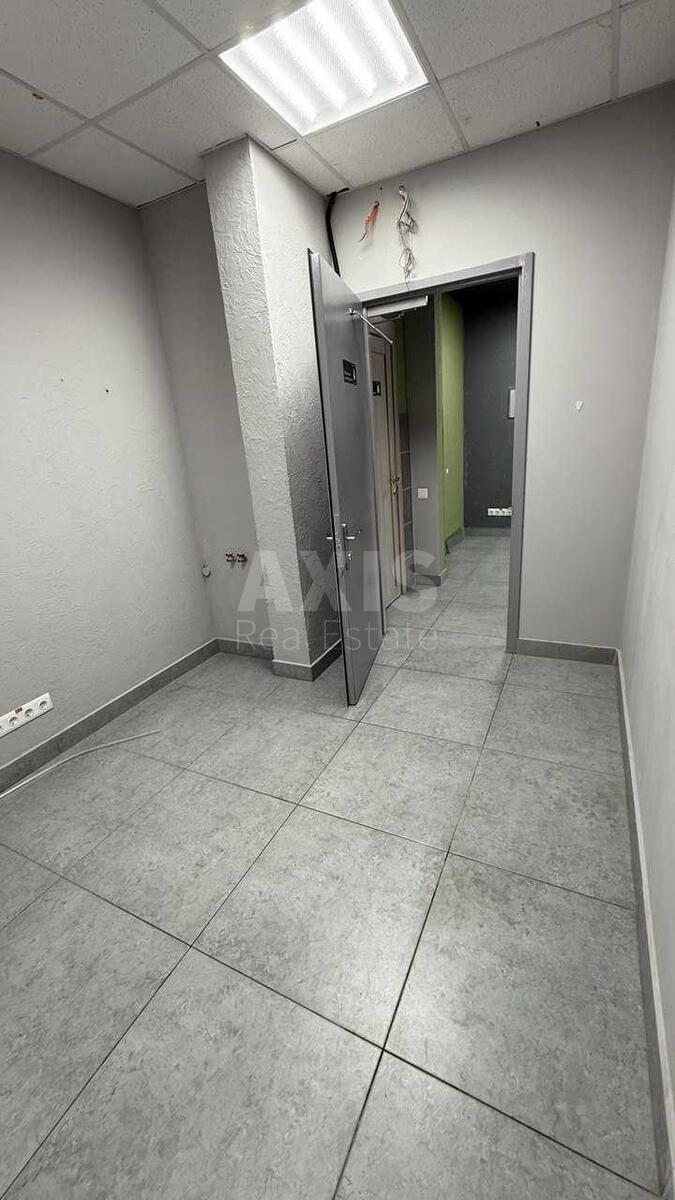 Office shose Harkivs'ke 188, 56m25