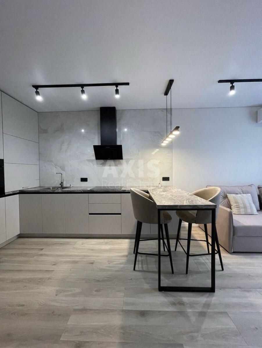 1k apartment vul. Antonovycha 10960220