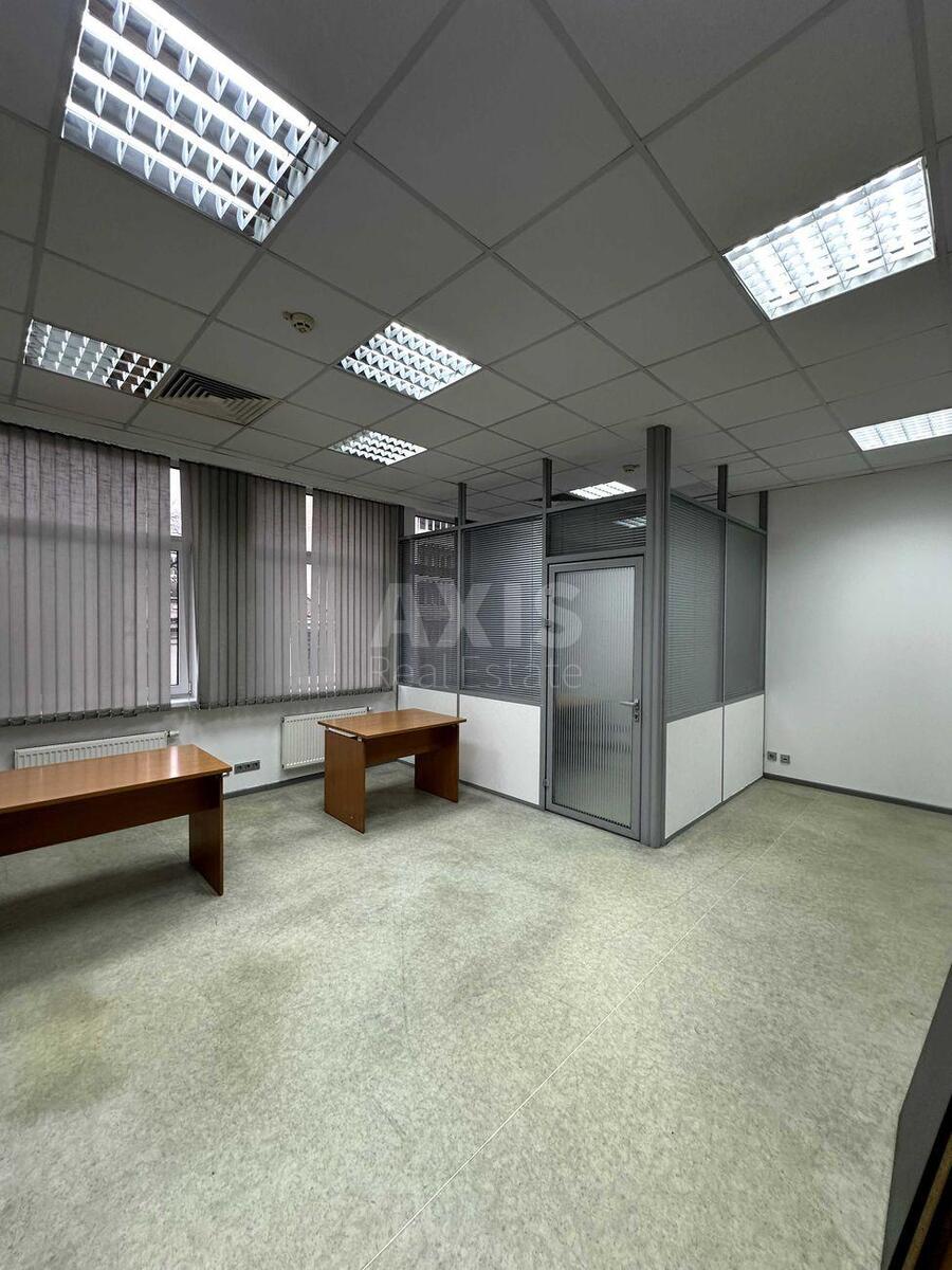Office vul. Dmytrivs'ka 44А, 152m24